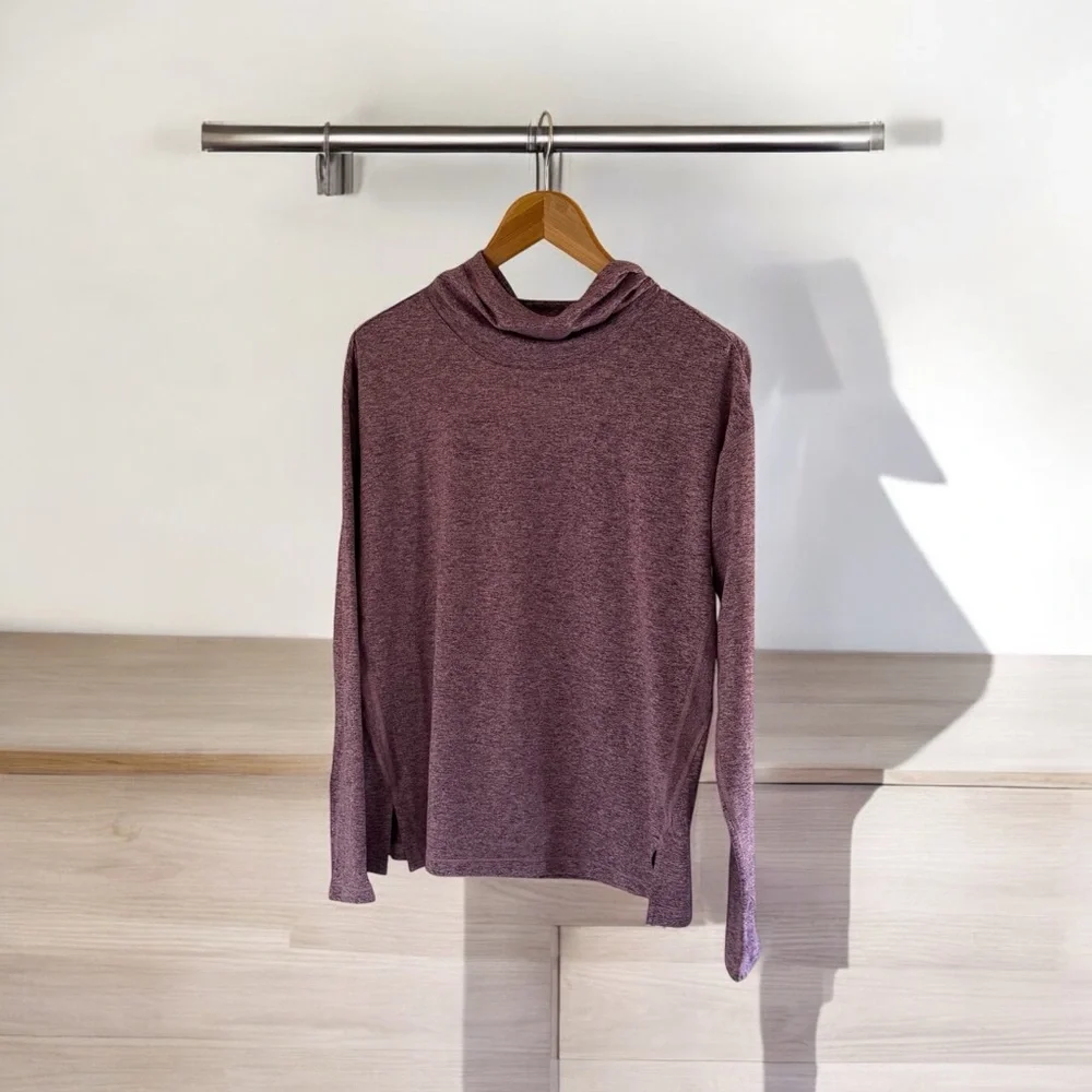 Athleta Women’s Lightweight Pullover with Hood! Medium! Like New! - Picture 3 of 7